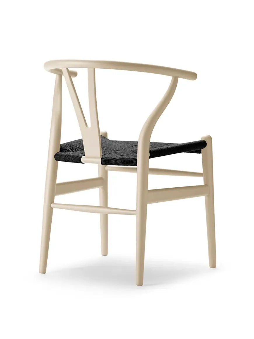 Y-stol CH24 Soft Green med sort flet af Hans J. Wegner