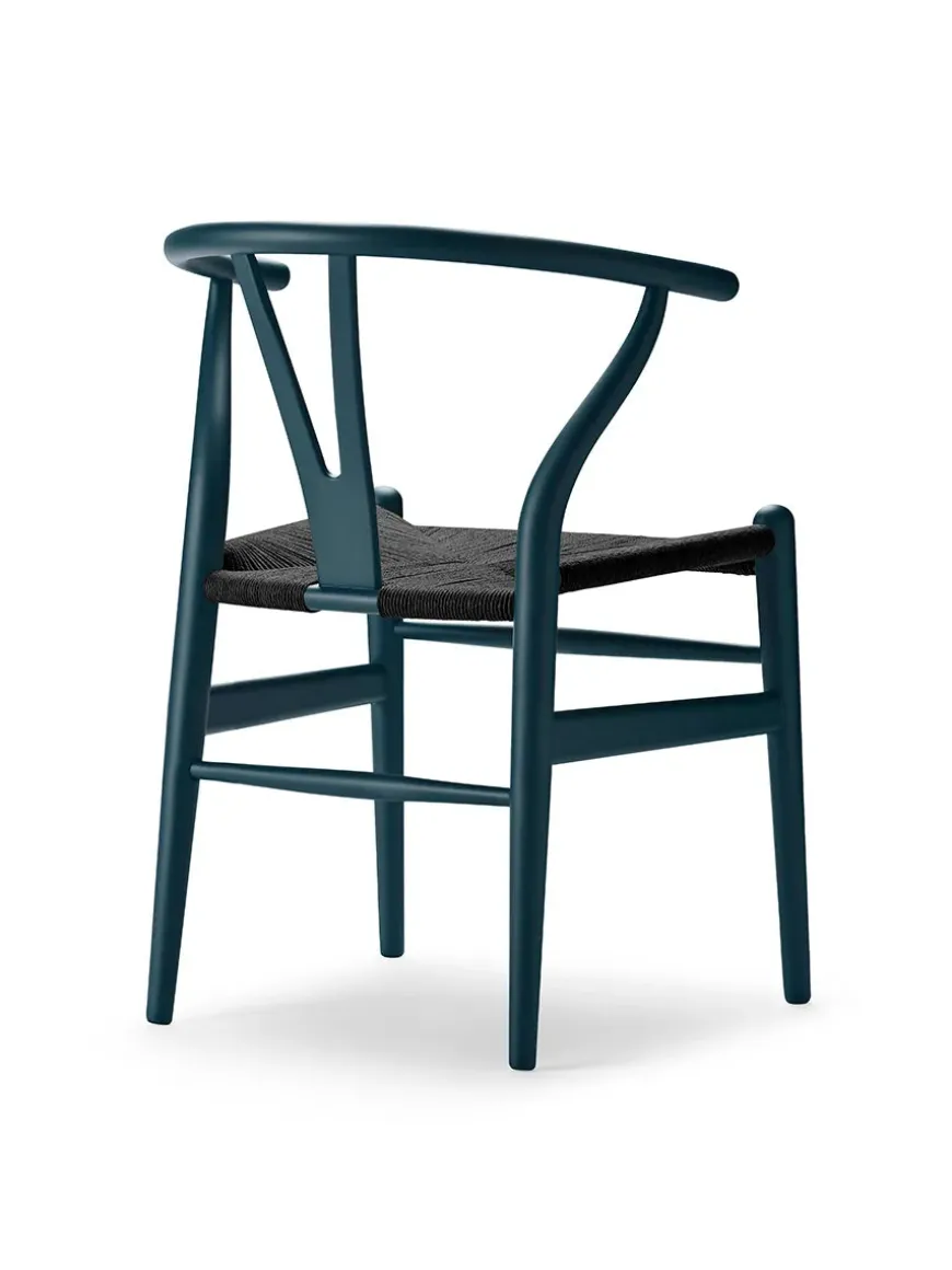 Y-stol CH24 Soft Hollyhock med sort flet af Hans J. Wegner