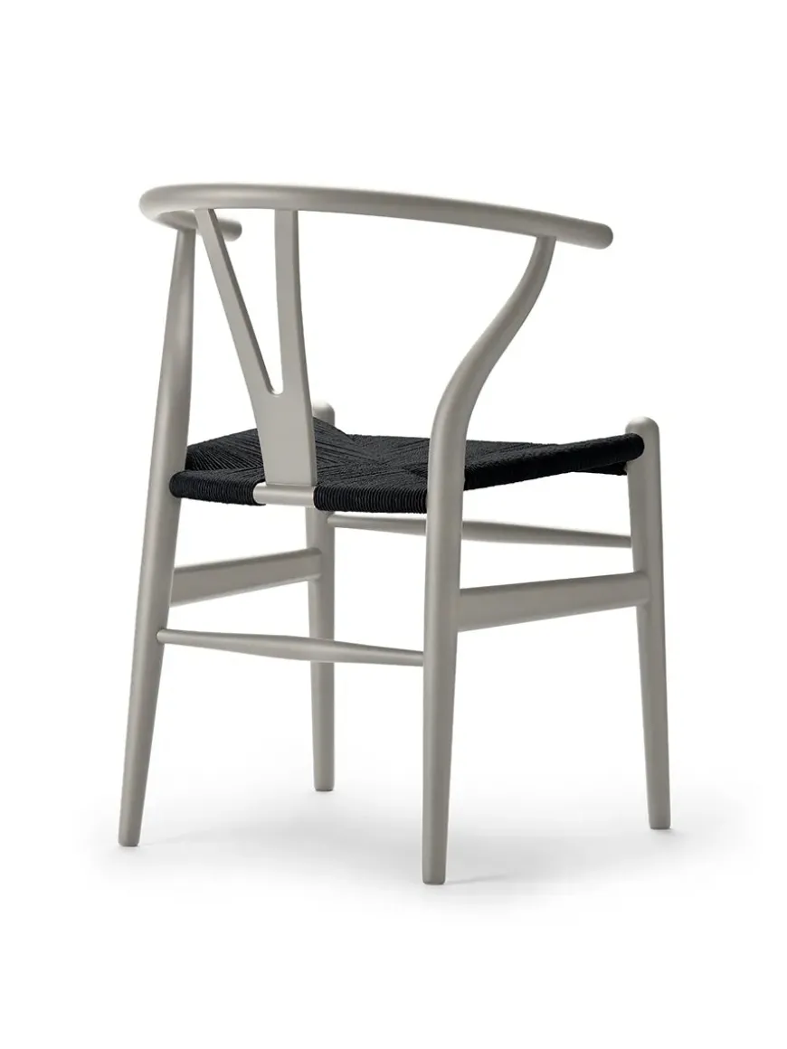 Y-stol CH24 Soft Hollyhock med sort flet af Hans J. Wegner