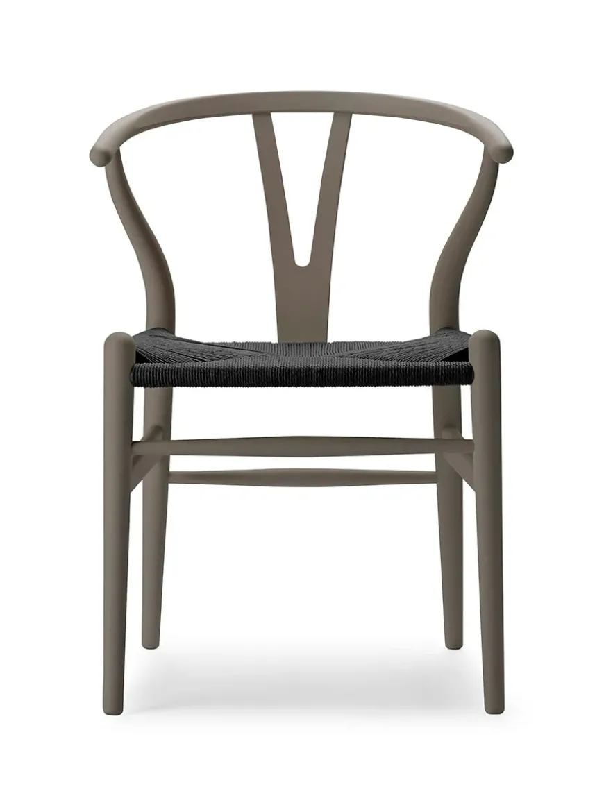 Y-stol CH24 Soft Hollyhock med sort flet af Hans J. Wegner