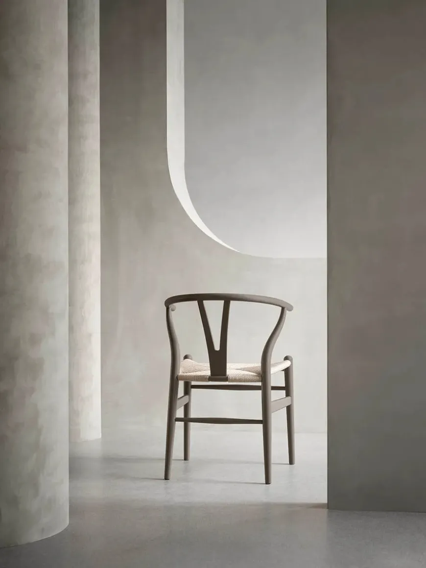 Y-stol CH24 Soft Orange Red af Hans J. Wegner