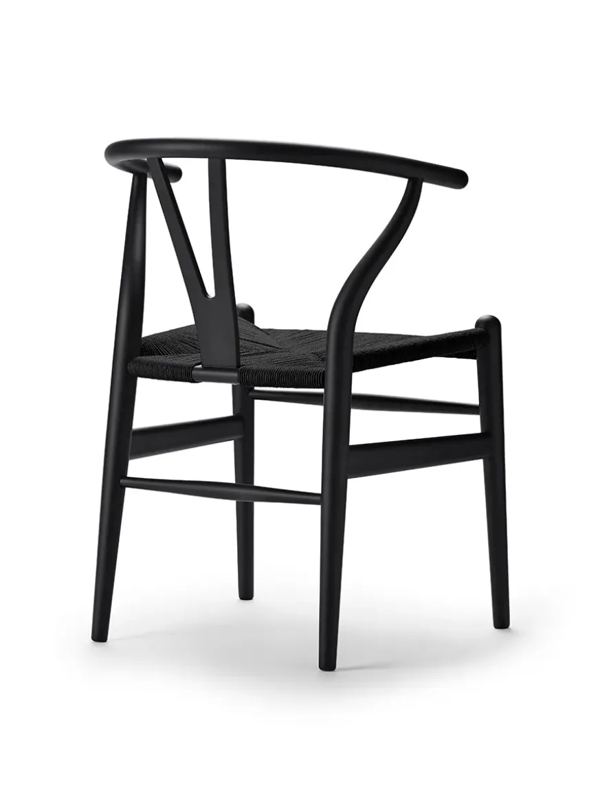 Y-stol CH24 Soft Pewter med sort flet af Hans J. Wegner